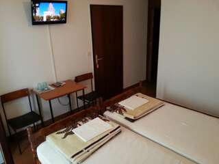 Гостевой дом Guest House Janovic Будва Двухместный номер с 2 отдельными кроватями-3